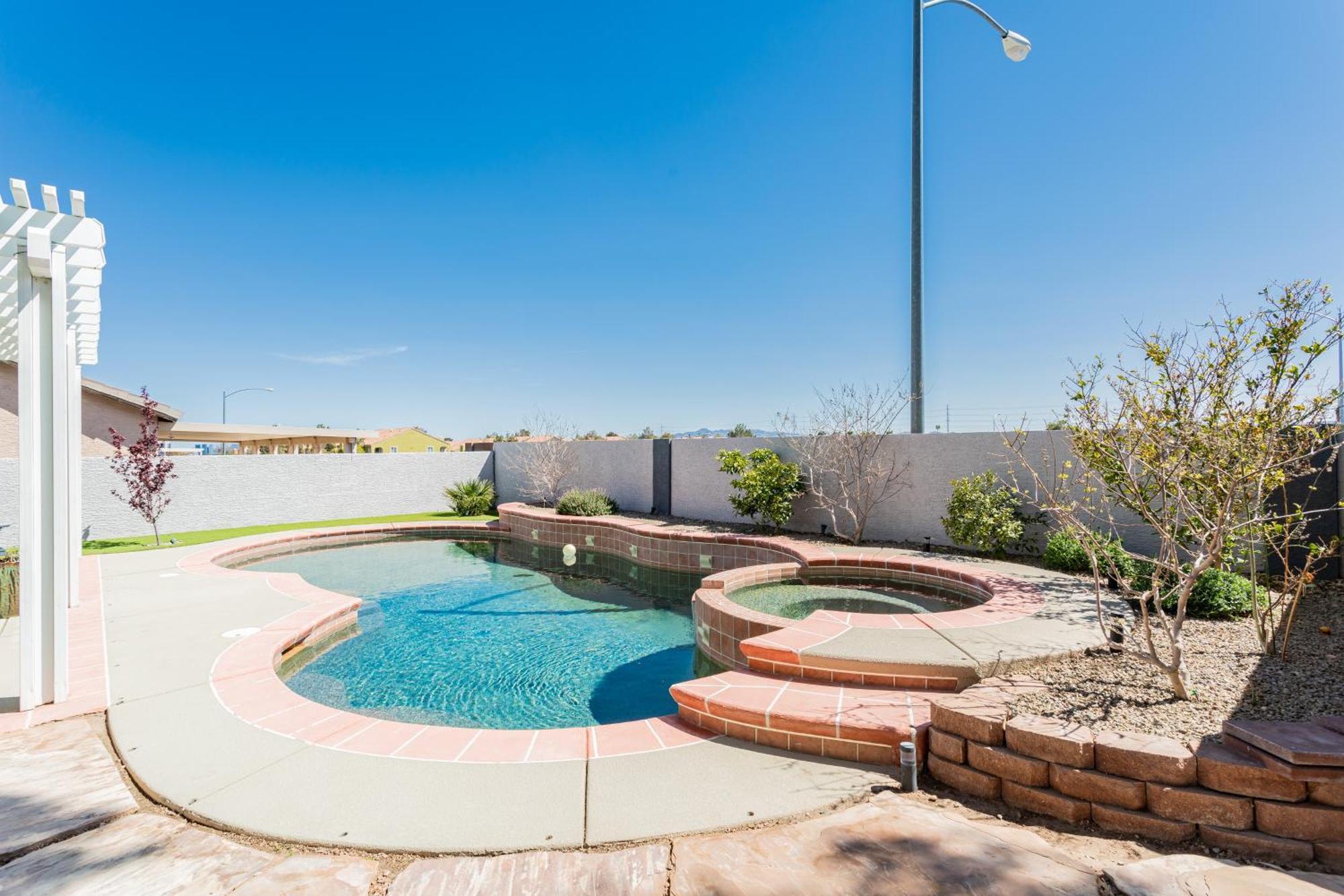 Modern Desert Oasis With Pool And * Las Vegas