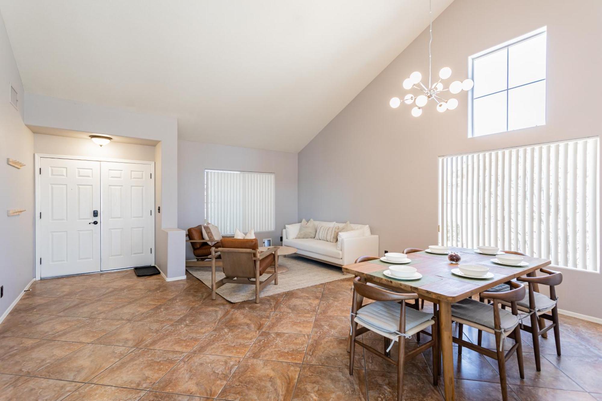 Villa Modern Desert Oasis With Pool And
